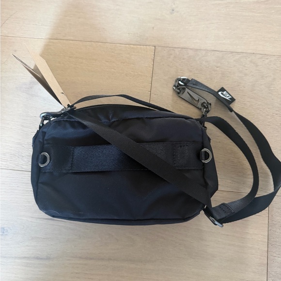 Nike Black Crossbody Bag NEW with tags - Picture 4 of 9